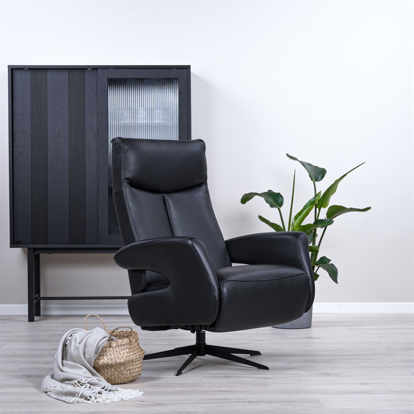 Elegant Sort Lænestol med Fodskammel - Nordisk Design